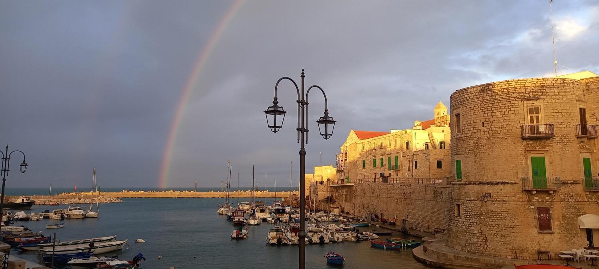 Giovinazzo Historic Apulia Old Town Stone House With Private Patio Apartment Exterior photo